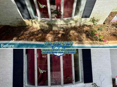 Before and after Pasadena pre-sale house wash improving curb appeal on a Fox Meadow Lane home
