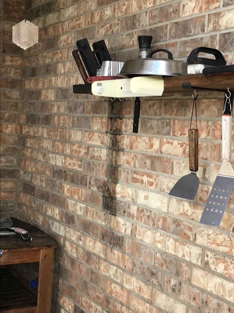 Grease-on-brick